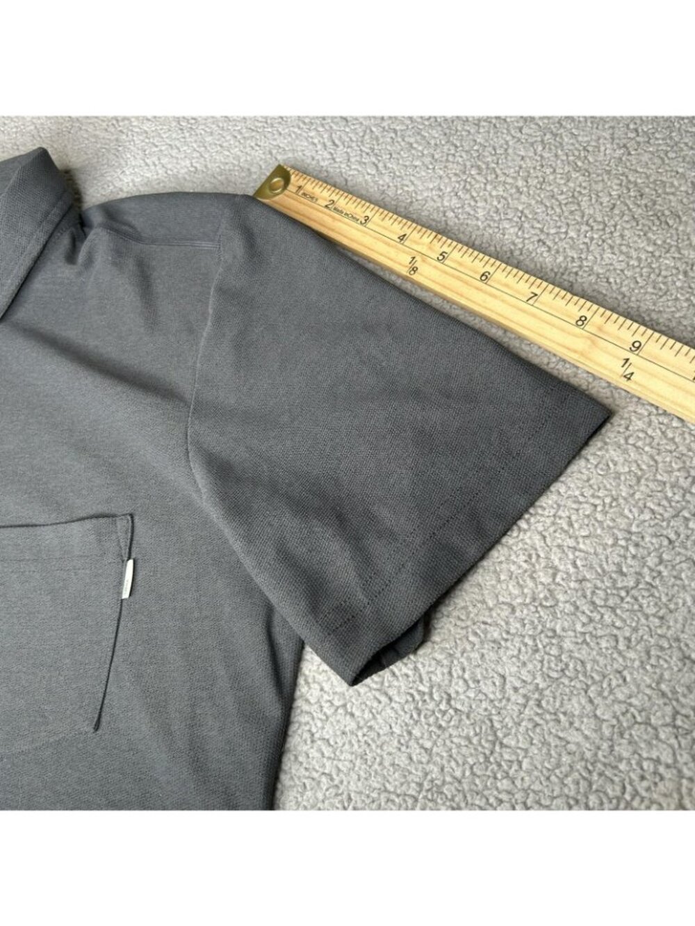 Vuori Ace Polo Shirt Mens M Gray Knit Pocket Performance Casual Golf Stretch - Picture 9 of 11